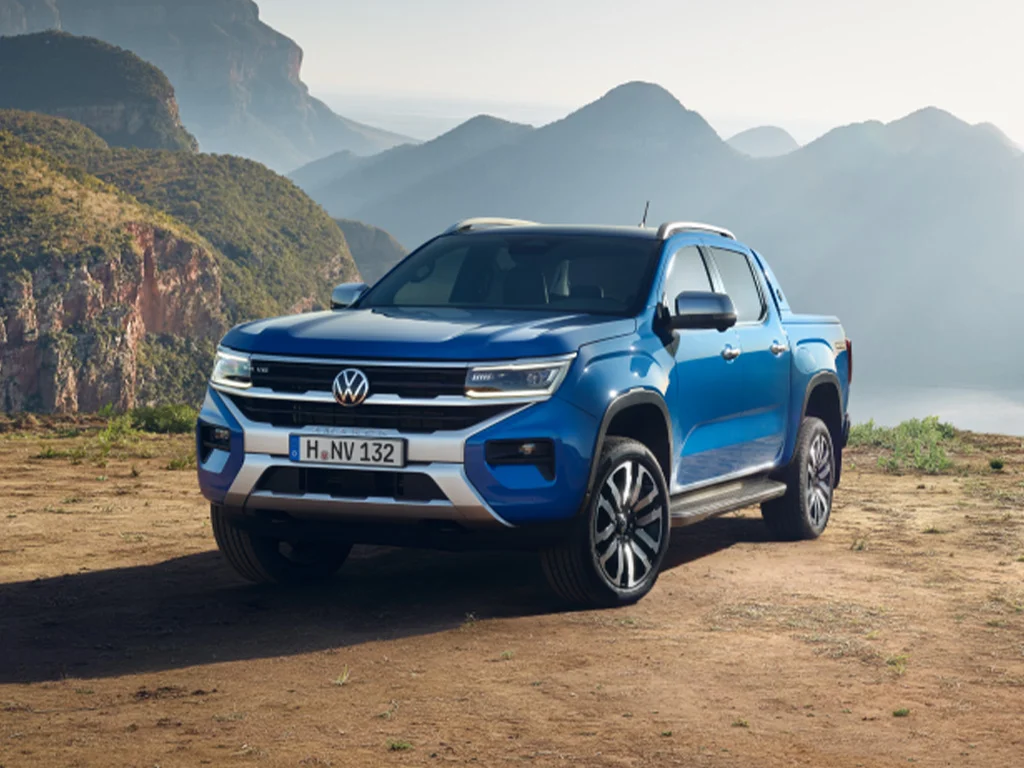Amarok 1024x768 blaues Fahrzeug