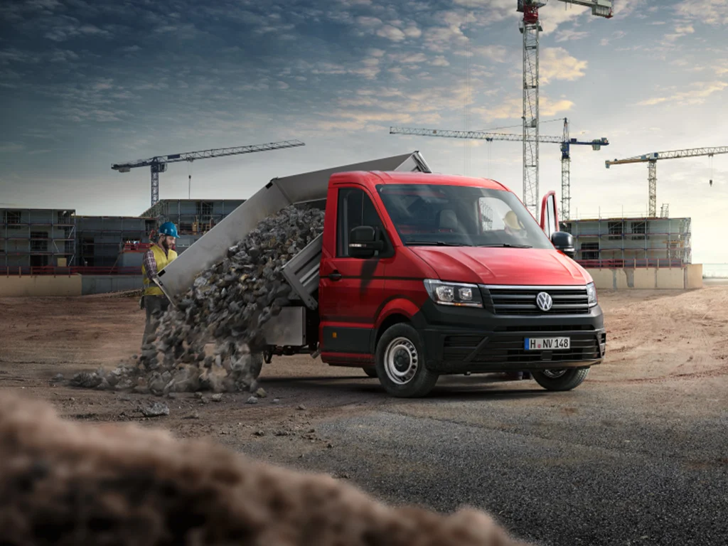 Crafter pritschenwagem 1024x768 rotes Fahrzeug